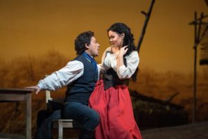 Vittorio Grigolo i Aleksandra Kurzak w "Napoju miłosnym" Gaetano Donizettiego, The Metropolitan Opera
