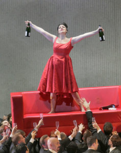 Sonya Yoncheva jako Violetta w "Traviacie" w Metropolitan Opera, fot. Ken Howard / Metropolitan Opera